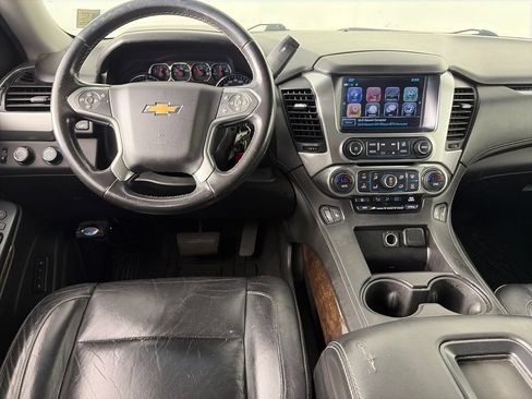 Used 2019 Chevrolet Suburban LT AWD/4WD image 14