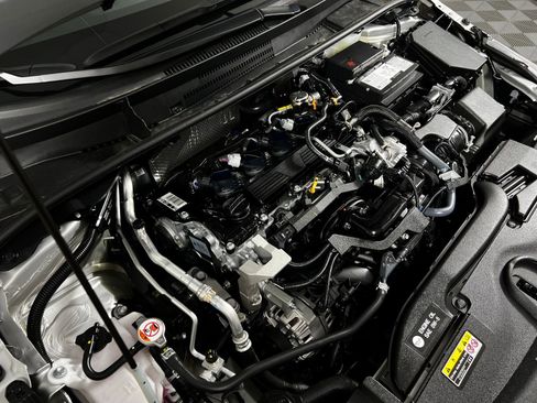 Certified 2025 Toyota Corolla SE image 10