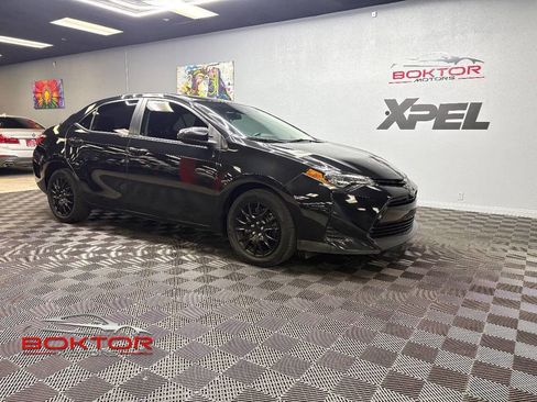 Used 2019 Toyota Corolla LE image 1
