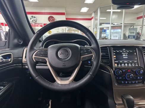 Certified 2017 Jeep Grand Cherokee Limited AWD/4WD image 15