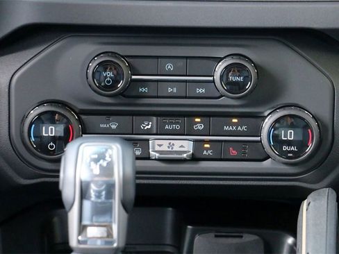 New 2025 Ford Bronco Badlands w/ Sasquatch Package image 27