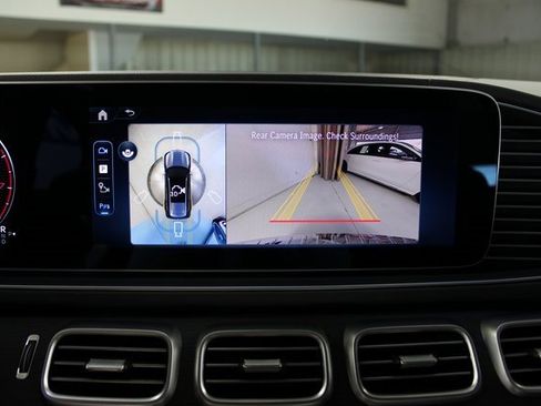 Used 2025 Mercedes-Benz GLS 450 GLS 450 4MATIC image 33