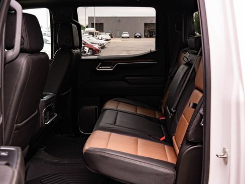 Used 2024 Chevrolet Silverado 1500 High Country w/ Technology Package AWD/4WD image 45