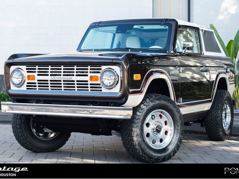 Used 2024 Ford Bronco Black Diamond AWD/4WD image 1