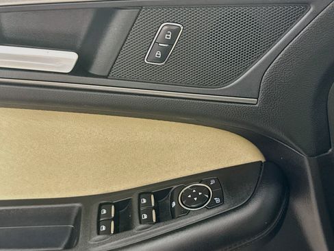 Used 2017 Ford Edge SE FWD image 20