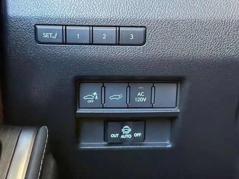 Certified 2025 Lexus GX 550 w/ Accessory Package (31) AWD/4WD image 37
