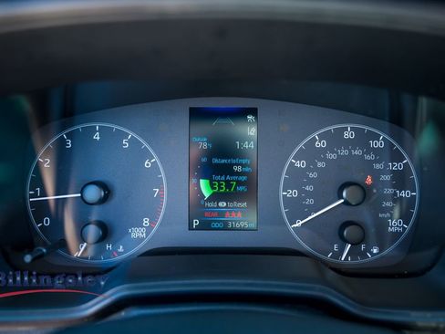 Used 2024 Toyota Corolla LE image 9