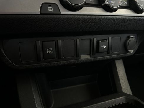 Used 2022 Toyota Tacoma SR image 26