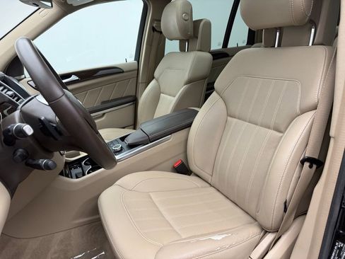 Used 2013 Mercedes-Benz GL 450 4MATIC image 5