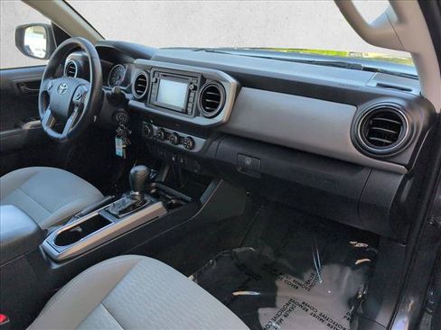Used 2019 Toyota Tacoma SR5 AWD/4WD image 21