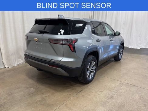 Used 2026 Chevrolet Equinox LT FWD image 4