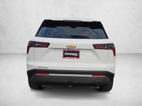 New 2026 Chevrolet Equinox LT FWD image 8