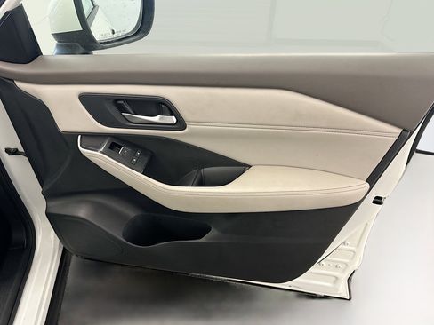 Used 2023 Nissan Rogue SL w/ SL Premium Package image 33