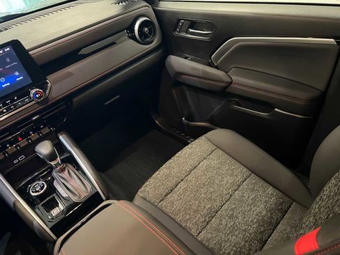 Used 2024 Chevrolet Colorado Z71 w/ Z71 Convenience Package 2 image 11