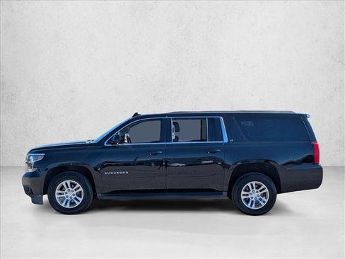 Used 2019 Chevrolet Suburban LT image 8