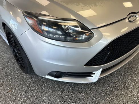 Used 2013 Ford Focus ST FWD image 38
