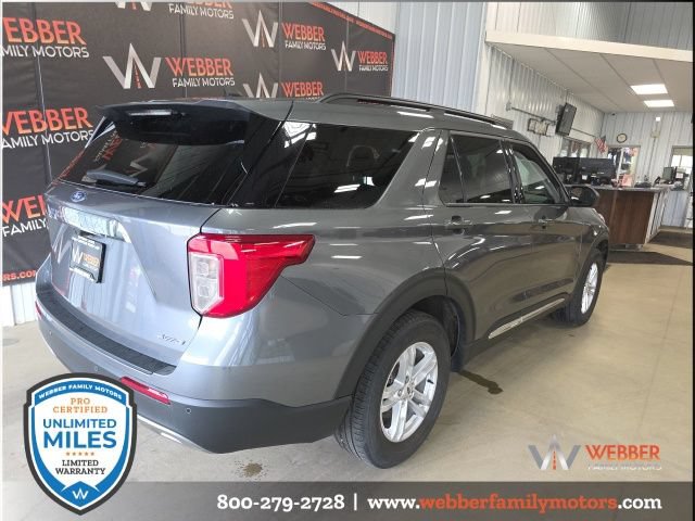 Used 2023 Ford Explorer XLT w/ Equipment Group 202A AWD/4WD image 4
