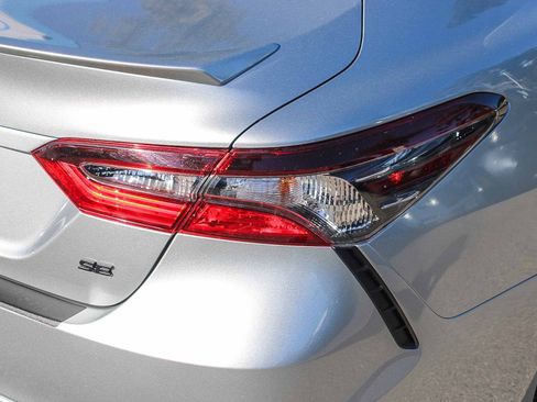 Used 2023 Toyota Camry SE image 10