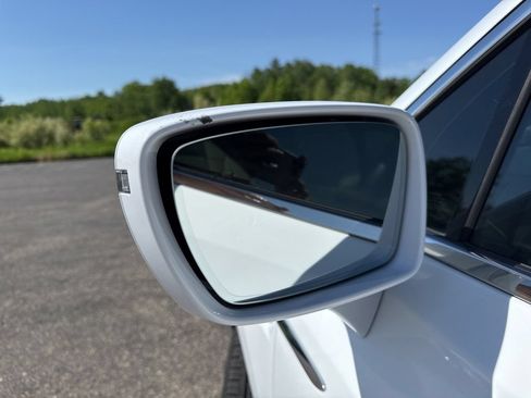 Used 2019 Buick Enclave Essence FWD image 10