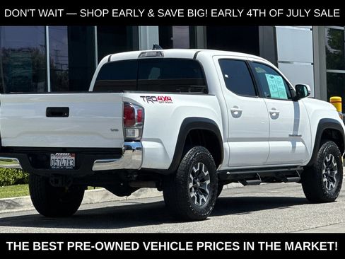 Used 2023 Toyota Tacoma TRD Off-Road AWD/4WD image 4