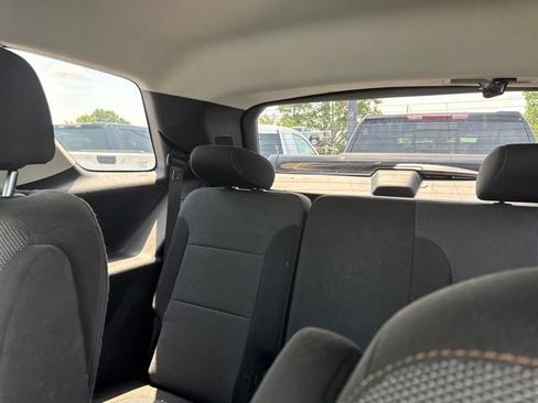 Used 2020 Chevrolet Traverse LT FWD image 9
