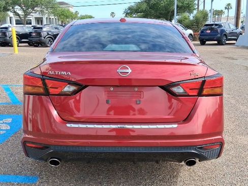 Used 2023 Nissan Altima 2.5 SR w/ SR Premium Package image 5