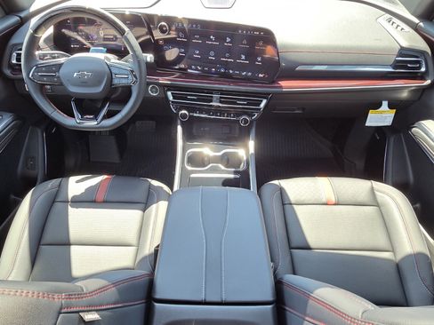 New 2026 Chevrolet Traverse RS w/ LPO, Floor Liner Package image 8