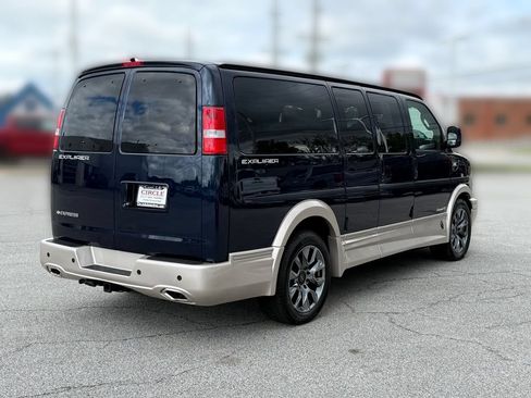 Used 2025 Chevrolet Express 2500 w/ Driver Convenience Package RWD image 9