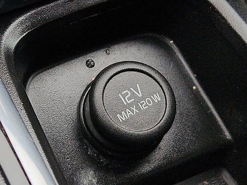 Used 2021 Volvo S60 T5 Momentum w/ Premium Package image 26