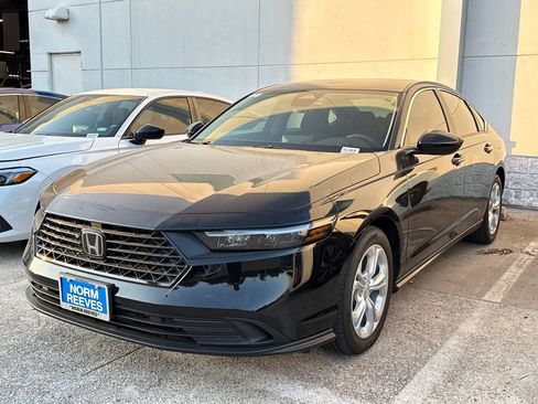 Used 2026 Honda Accord LX image 9