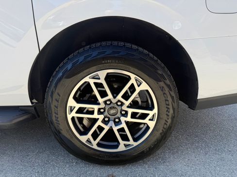 Used 2025 Ford Expedition Max Active AWD/4WD image 8