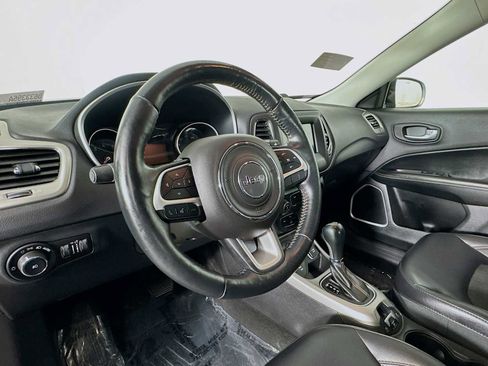 Used 2018 Jeep Compass Latitude w/ Popular Equipment Group image 12