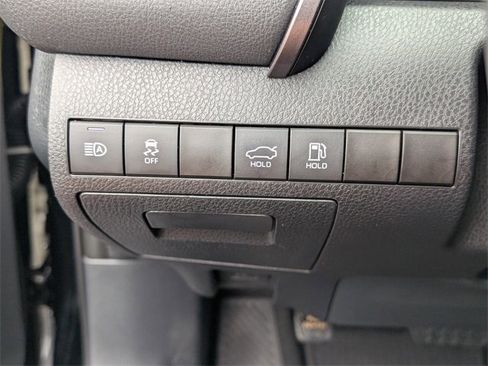 Used 2023 Toyota Camry SE image 30