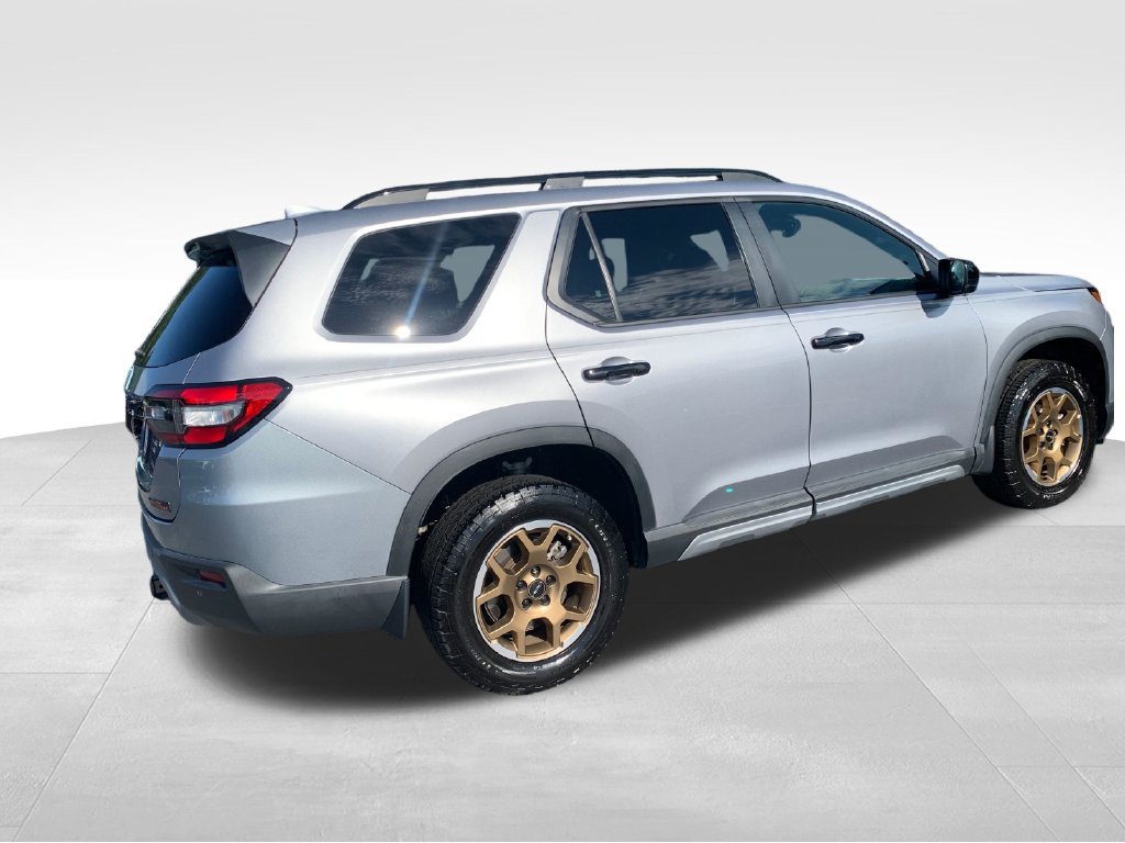 Used 2024 Honda Pilot TrailSport image 7