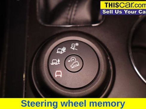 Used 2016 Ford Explorer Platinum image 22