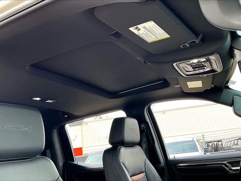 Used 2022 GMC Sierra 1500 AT4 w/ AT4 Premium Package image 14