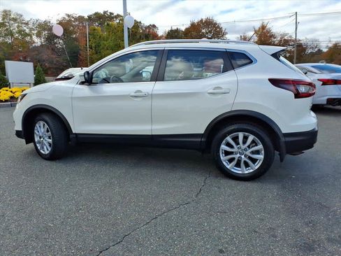 Certified 2022 Nissan Rogue Sport SV w/ Technology Package image 8