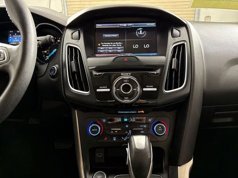 Used 2015 Ford Focus Titanium image 17