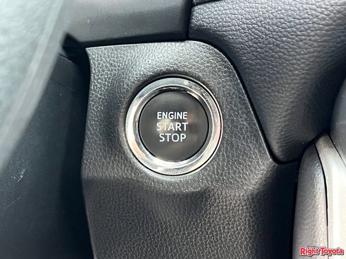 Certified 2025 Toyota RAV4 XLE FWD image 26