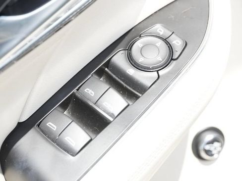 Used 2023 Buick Envision Preferred AWD/4WD image 21