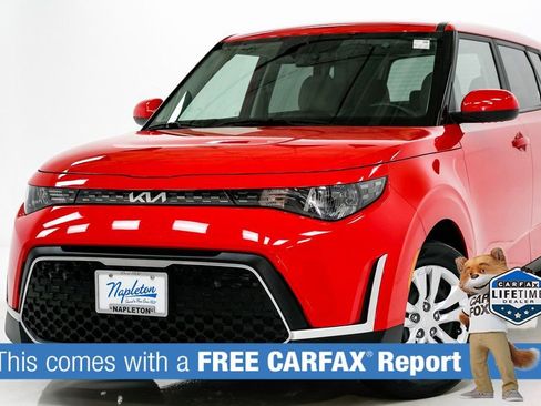 Used 2023 Kia Soul LX image 2