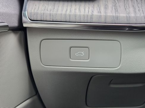 New 2026 Volvo XC90 B6 Ultra image 24