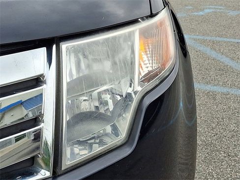 Used 2009 Ford Edge SE image 9