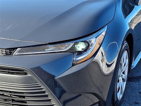 Used 2023 Toyota Corolla LE image 9