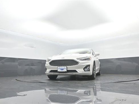 Certified 2019 Ford Fusion Titanium image 29