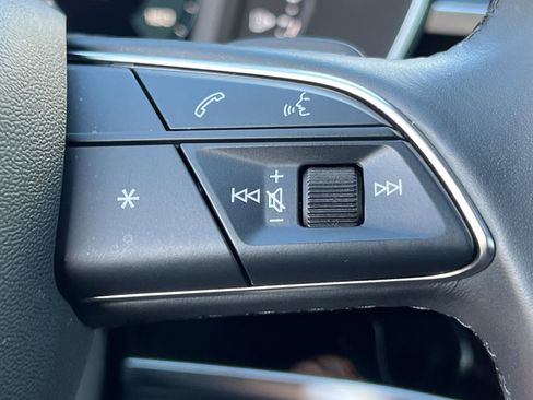 Certified 2025 Audi Q3 2.0T Premium w/ Black Optic Sport Package image 26