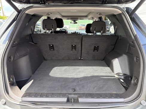 Used 2019 Chevrolet Equinox LT w/ Sun & Navigation Package AWD/4WD image 4