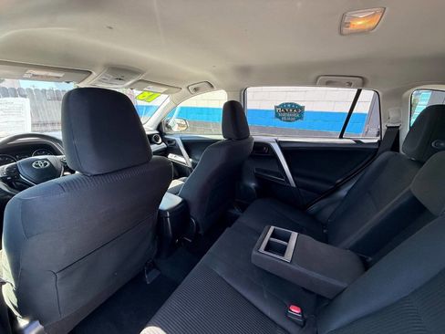 Used 2018 Toyota RAV4 LE w/ All Weather Liner Package FWD image 15