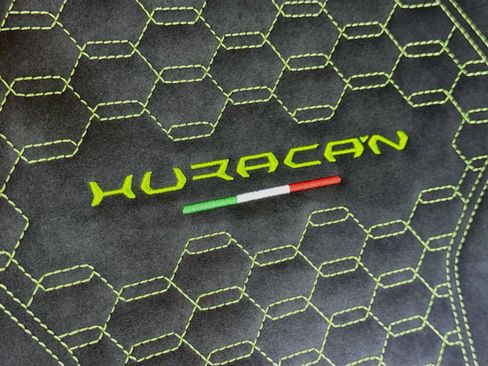Used 2017 Lamborghini Huracan LP 580-2 RWD image 34