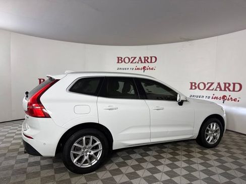 Used 2018 Volvo XC60 T5 Momentum w/ Convenience Package AWD/4WD image 9